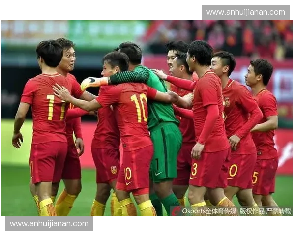 团结一心奋勇拼搏共创辉煌足球场上我们是最强战队