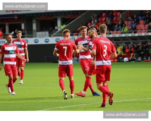 聚焦LEC足球联赛全面解析赛场风云与俱乐部竞争格局深度解读趋势